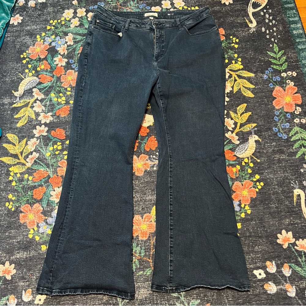 Stretchy flare jeans